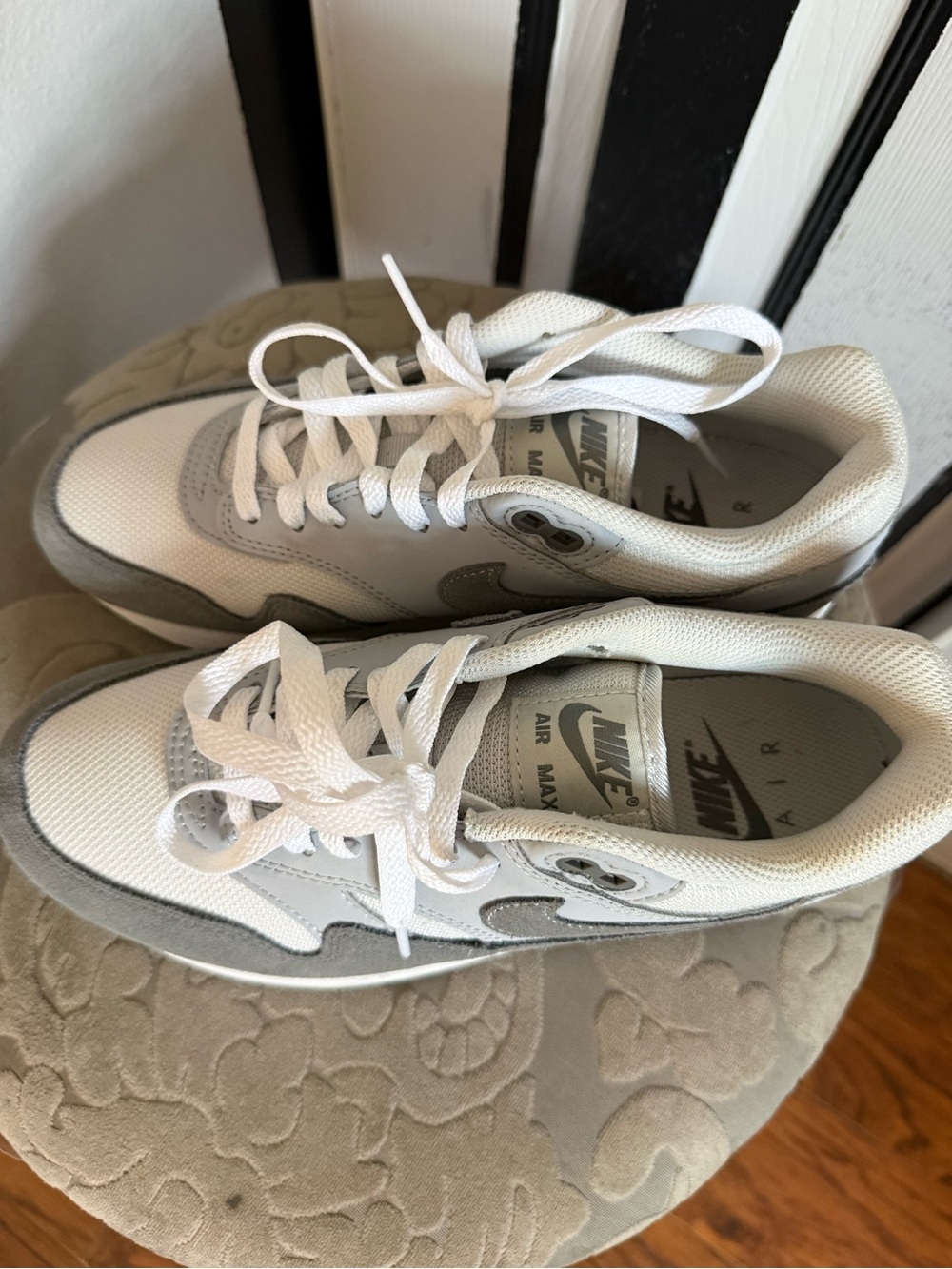 Nike Kids White and Gray Low Top Sneakers - Picture 3 of 11